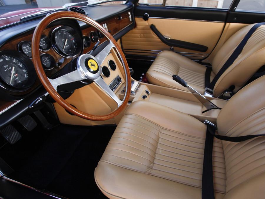  Ferrari 365 GTC 1968 года  (фото 14 из 23)